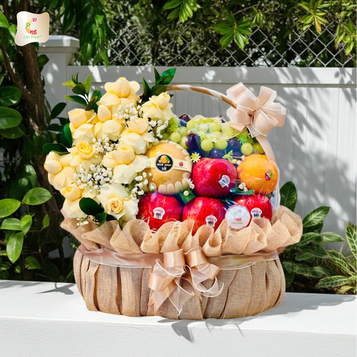 Giỏ Trái Cây Kết Hợp Hoa Tươi CH34