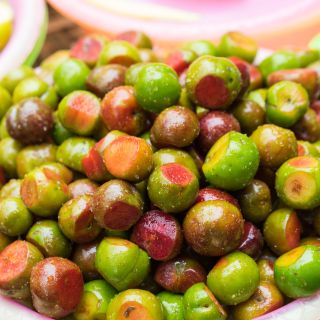 Mận Hà Nội - thức quà hấp dẫn mọi lứa tuổi