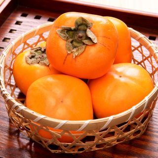 Tại sao trái hồng giòn bị thâm, chát? Cách xử lý như thế nào?