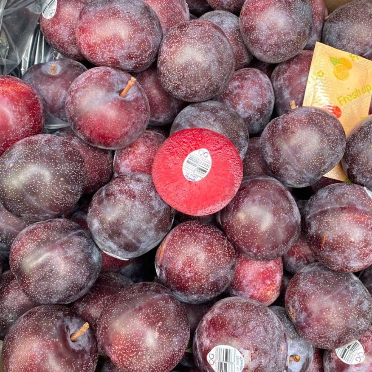 Mận Úc
