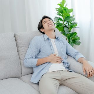 Người đau dạ dày nên lưu ý gì khi ăn trái cây?