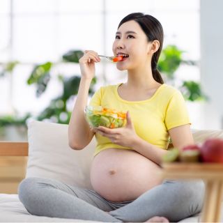 Phụ nữ mang thai cần biết gì khi ăn trái cây
